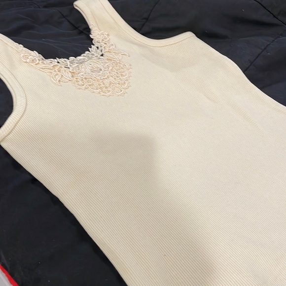 Lace and Pearl Embellished tank top - Picture 1 of 3